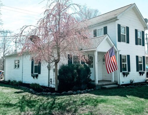 9375 Parmalee Rd, Middlevle, MI 49333-8967