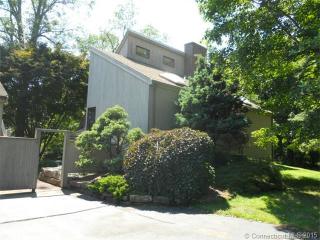 61 Highland Ave, Wallingford CT  06492-2105 exterior