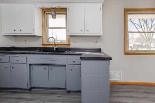 1336 87 St, Milwaukee WI 53214-4358 exterior