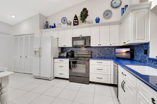 7597 Is Breeze Ter, Boynton Beach FL 33437-5405 exterior