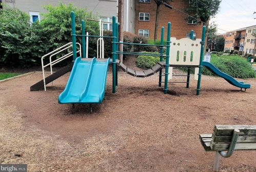 430 Armistead St, Alexandria VA 22312-2855 exterior