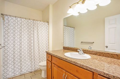 824 1 St, Grand Rapids MI 49504-5575 exterior