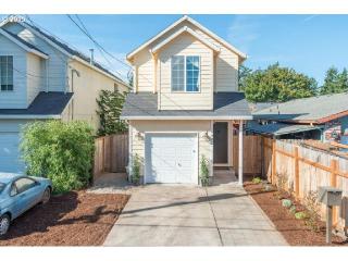 5427 Malden St, Portland, OR 97206-9062