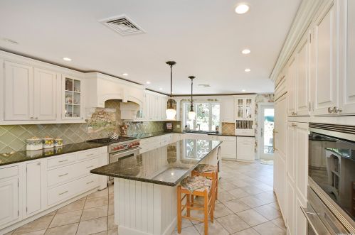 29 Kendrick Ln, Huntington Station NY 11746-7829 exterior