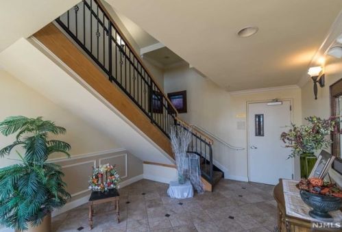 1106 Gatherings Dr, Paterson NJ 07508-1378 exterior