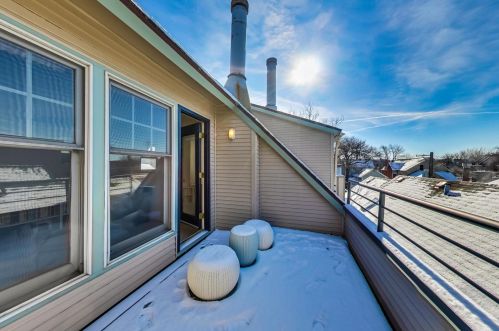 1133 Schubert Ave, Chicago IL 60614-1507 exterior