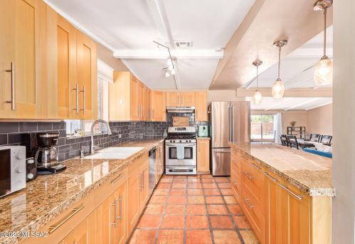 1211 Forgeus Ave, Tucson AZ  85716-3831 exterior