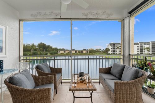 800 Southstar Dr, Fort Pierce FL 34949-9121 exterior