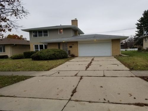 2508 Pearsall Pkwy, Waukegan, IL 60085-7035