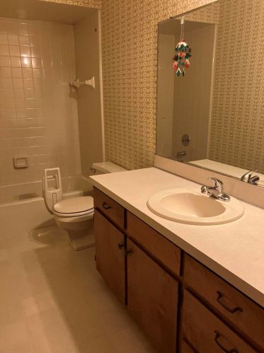 2263 Radcliff Cir, Grand Rapids MI 49546-7725 exterior