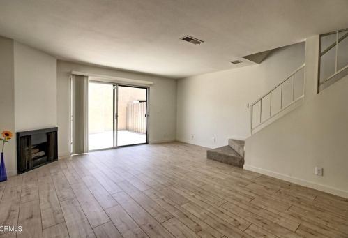 3131 Kelp Ln, Oxnard CA 93035-1665 exterior