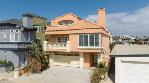 3752 Ocean Dr, Oxnard, CA 93035-4120