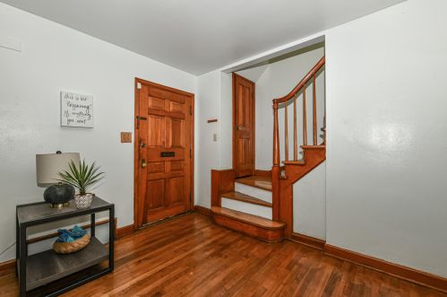 6417 Locust St, Milwaukee WI 53212-2444 exterior