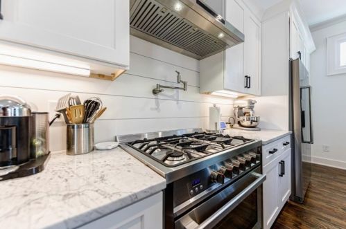 62 Montgomery St, Atlanta GA  30307-2844 exterior