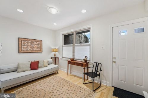 1023 19 St, Philadelphia PA 19146-2938 exterior