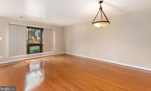 1758 Westwind Way, Mc Lean VA 22102-1612 exterior