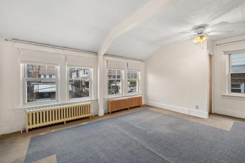 207 Perryview Ave, Pittsburgh PA 15214-1528 exterior