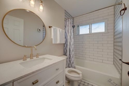 4911 76th St, Milwaukee WI  53220-4305 exterior