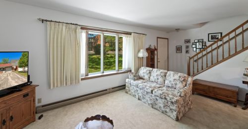 5147 Camelot Ln, Milwaukee WI 53221-3121 exterior