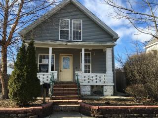 1107 Cora St, Joliet, IL 60435-4319