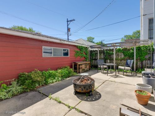 5017 Lawndale Ave, Chicago IL 60659-1103 exterior