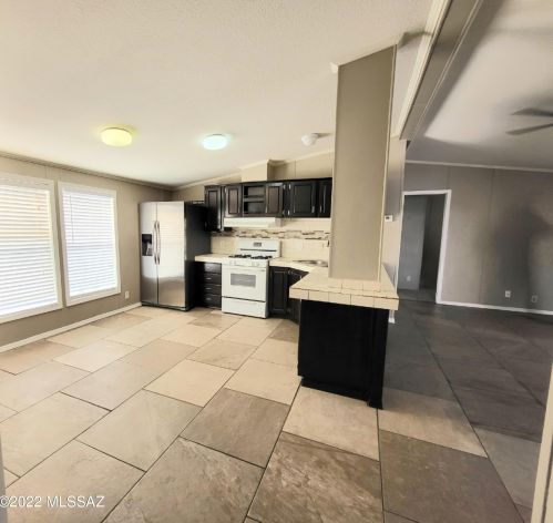 781 Lightstar Cir, Tucson AZ 85756-7250 exterior