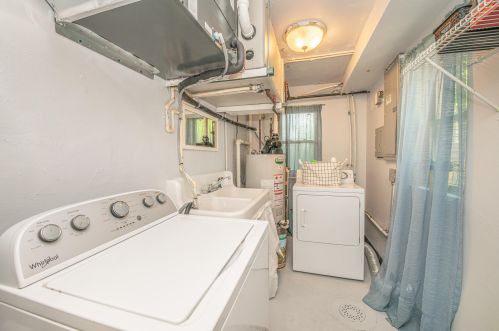 6841 41st St, Milwaukee WI  53209-2202 exterior