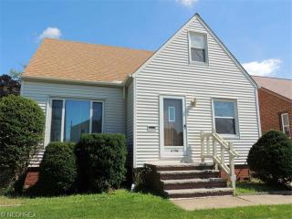 6706 Sunderland Dr, Cleveland OH  44129-4526 exterior