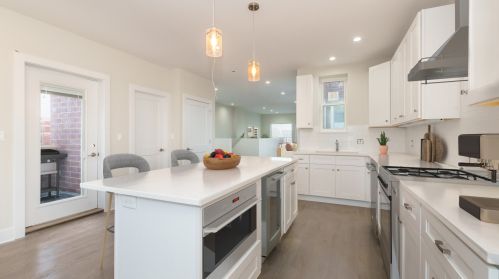 1825 Carpenter St, Chicago IL 60621-4237 exterior