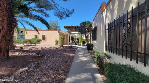 1098 Calle De Ln Temporada, Green Valley AZ 85614-1963 exterior