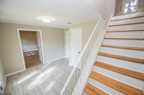 101 Pocono Trl, Hopatcong NJ  07843-1009 exterior