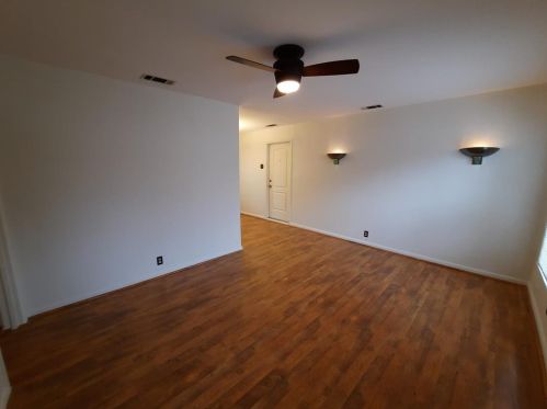 10637 Cayuga Dr, Dallas TX  75228-2803 exterior