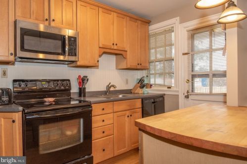 365 Atkins Ave, Lancaster PA 17603-4910 exterior