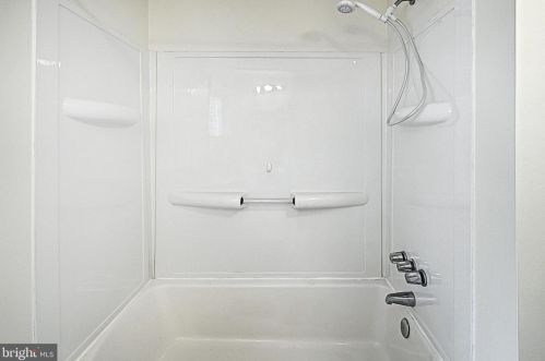 645 Broadway, Hanover PA 17331-2504 exterior