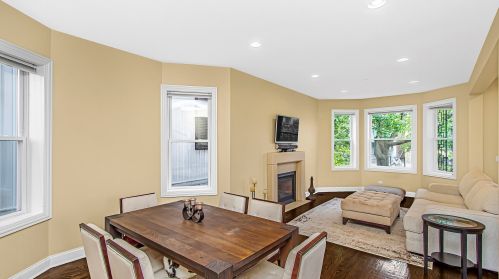 3935 Drake Ave, Chicago IL 60618-2219 exterior