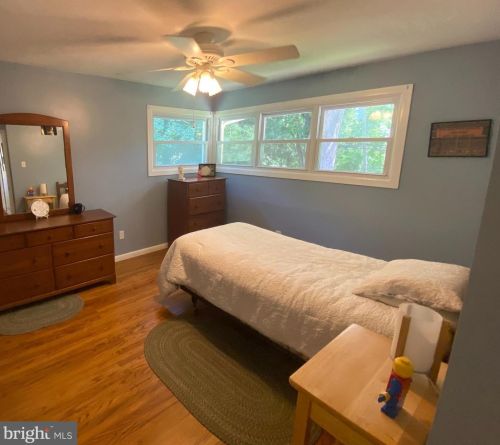 48 War Admiral Ln, Media PA 19063-5224 exterior