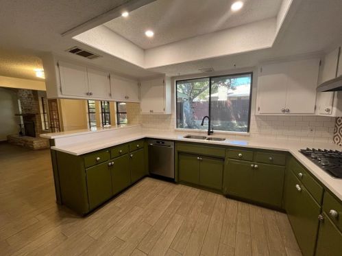 6404 Bluesky Way, Austin TX  78745-4415 exterior