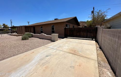 8640 16 Pl, Phoenix AZ 85040-2441 exterior