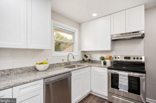 5710 Larpin Ln, Alexandria VA 22310-1249 exterior