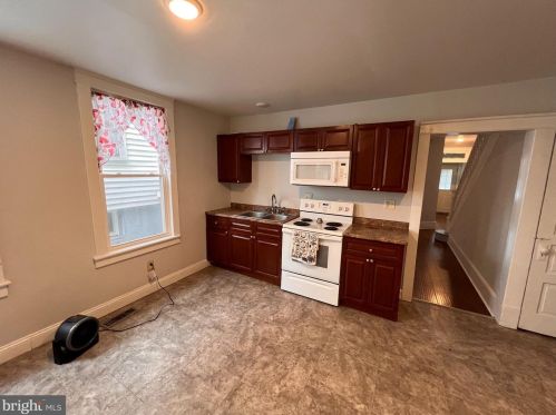 719 Laurel Blvd, Primrose PA 17901-1432 exterior