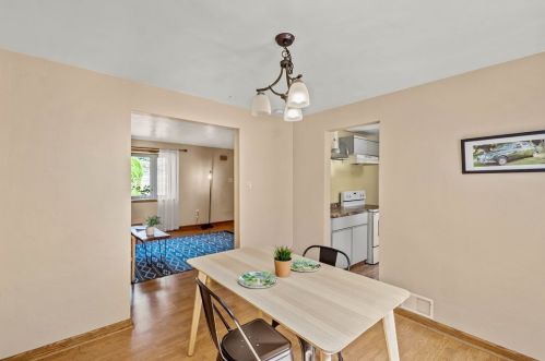 1492 Prospect Rd, Pittsburgh PA 15227-3733 exterior