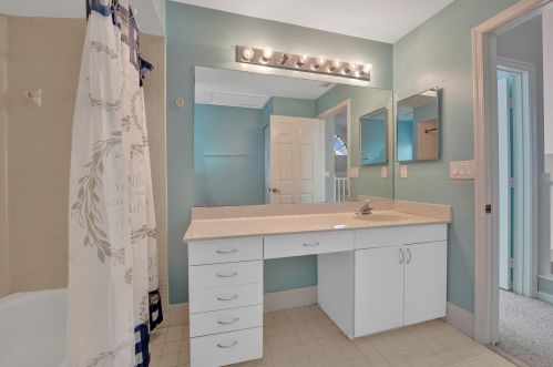 6876 Bitterbush Pl, Boynton Beach FL 33472-2902 exterior