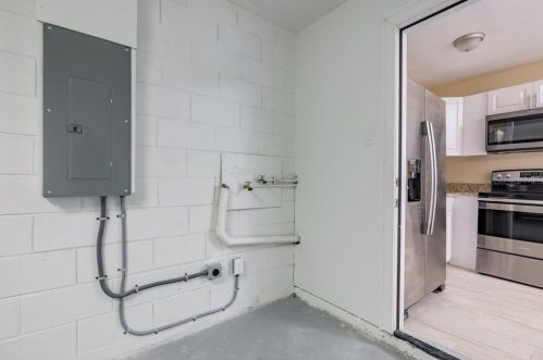 14032 Arbor Knoll Cir, Tampa FL  33625-6444 exterior