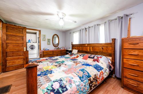 9524 Red Arrow Hwy, Watervliet MI 49098-8552 exterior