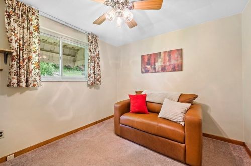 3328 Recker Dr, Pittsburgh PA 15227-4248 exterior