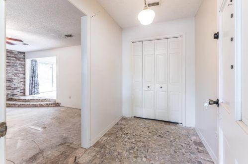 2525 Robinson Way, Huntsville TX exterior