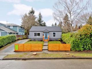 8127 27 Ave, Seattle WA  98106-1755 exterior
