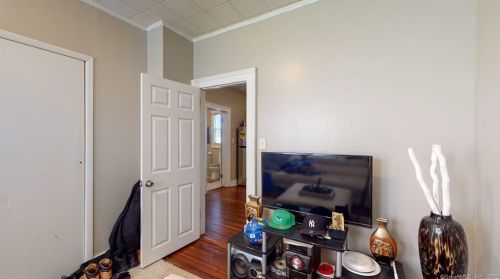 30 Chapman St, New Britain CT 06051-2807 exterior