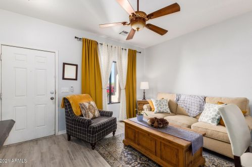 1207 Carson Rd, Phoenix AZ 85041-6615 exterior