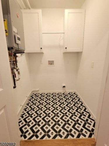 9 Apache Trl, Rockaway NJ  07866-1028 exterior